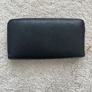 Cuyana Classic Zip-Around Wallet